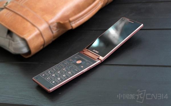 翻盖手机最新款,实践数据分析评估_便携版94.699