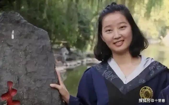 章莹颖最新进展与小巷深处的探秘之旅