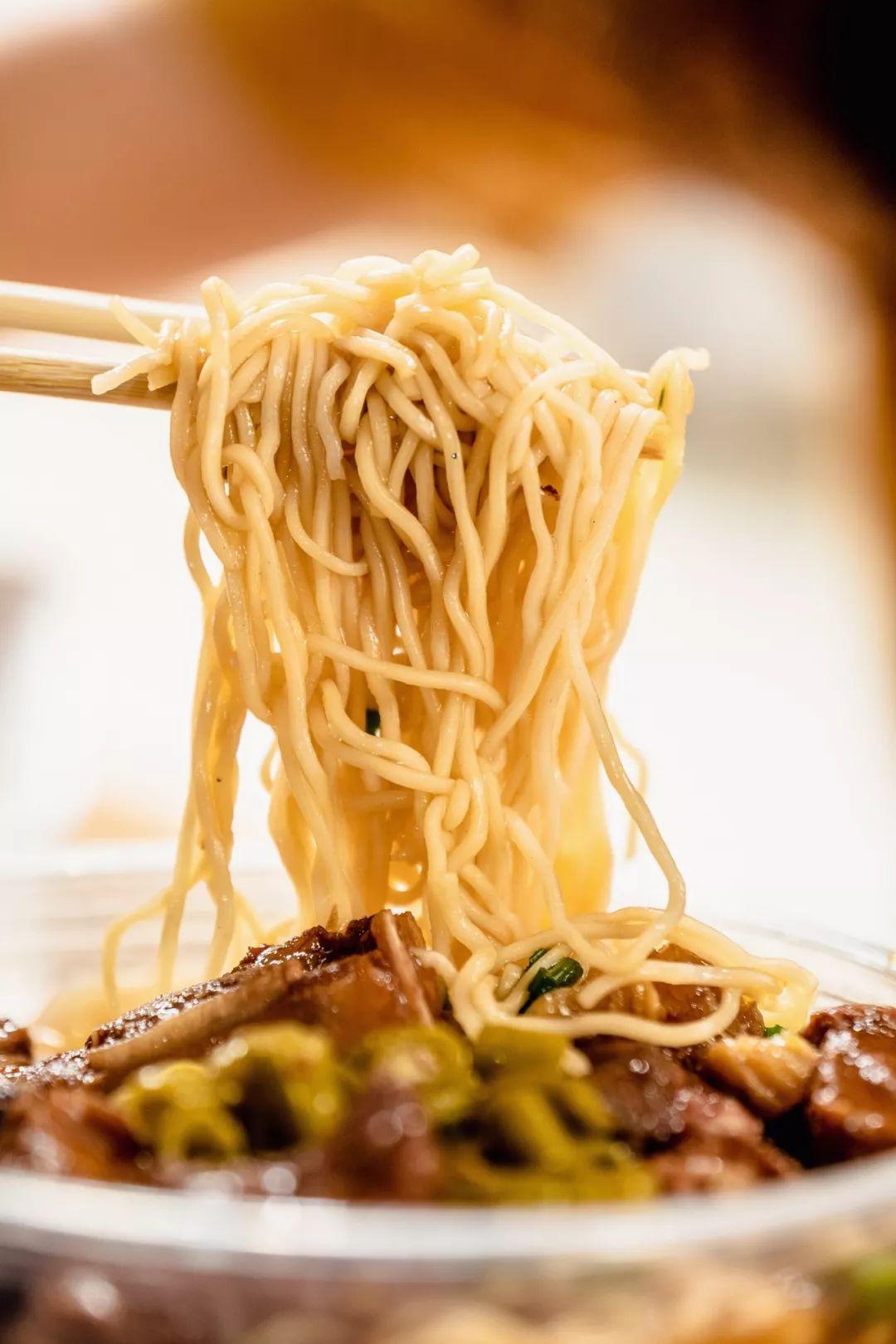 揭秘小巷美食天堂，粉碎谣言，探寻隐藏美食