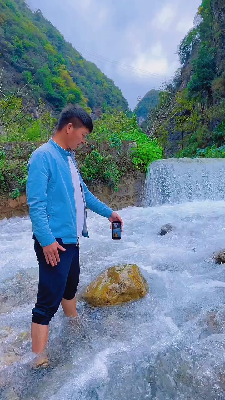 邹市明比赛转播，一场融合自然美景与内心平静的探险之旅直播报道
