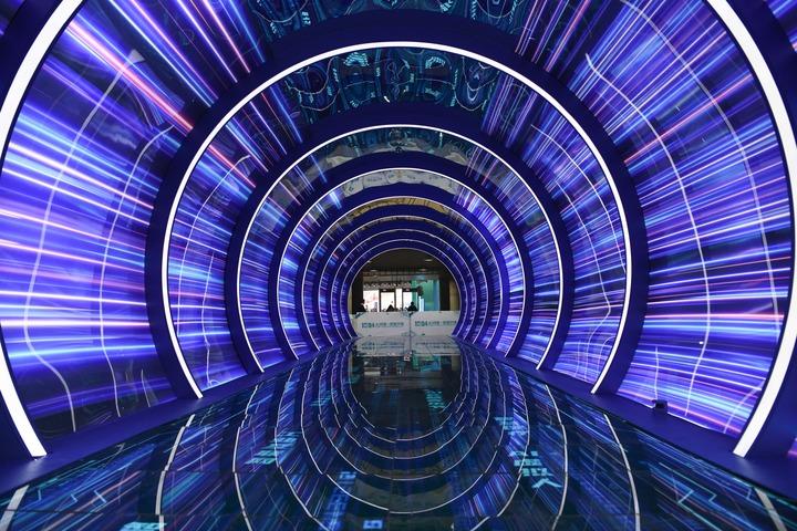 技术前沿深度探讨，2017年最新技术洞察与趋势解析