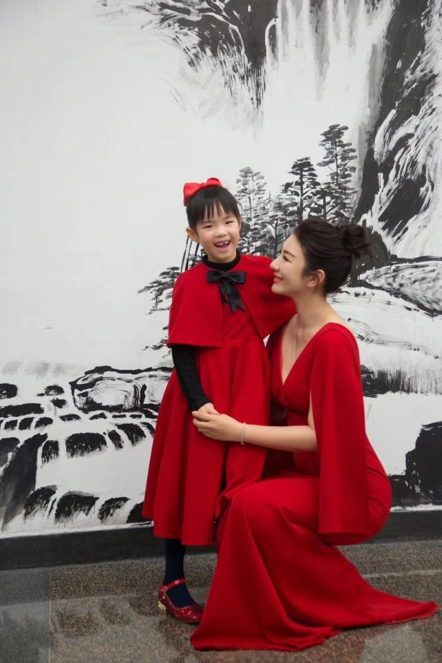黄奕最新动态，励志之光照亮前行之路，展现变化中的力量