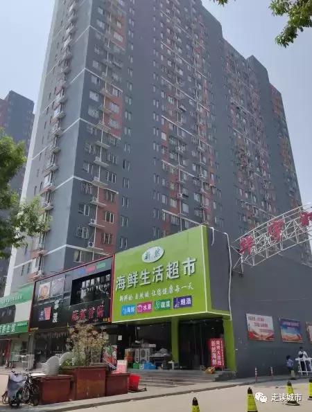 易县最新招聘信息揭秘，小巷特色店中的职业机遇与独特魅力