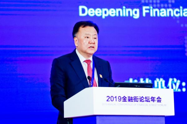 孟晚舟最新演讲，小巷中的独特风味探索