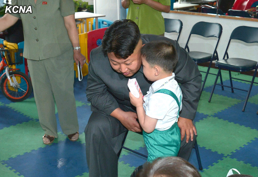 朝鲜金正恩的最新动态,阳光下的温情日常