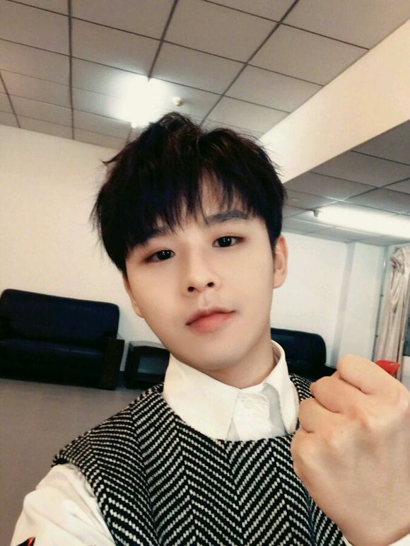 徐浩最新照片曝光,魅力依旧✨