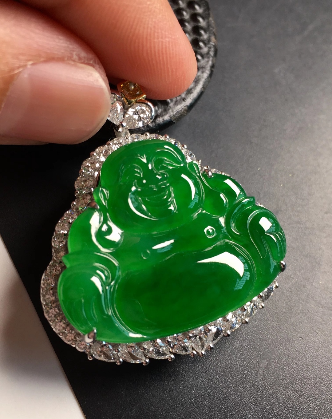 缅甸翡翠最新动态,影响及一种观点分析