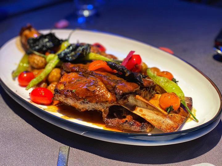 伊利最新事件揭秘,小巷中的隐藏美食宝藏