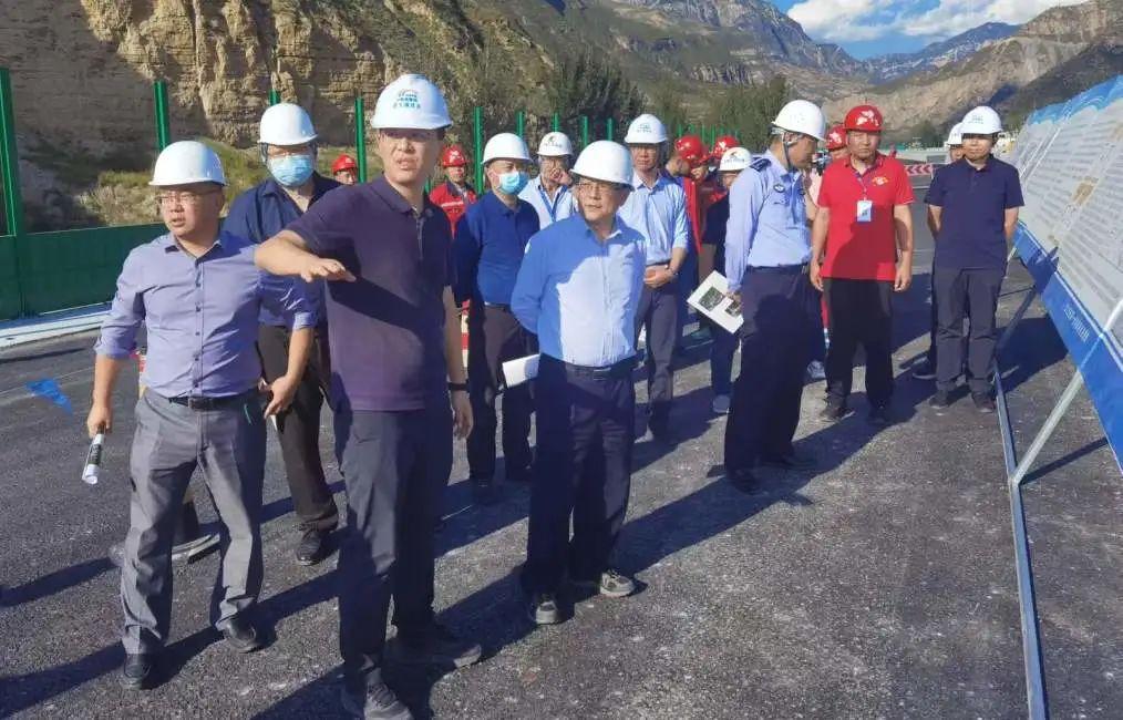 武九高速最新动态与小巷风情小店揭秘