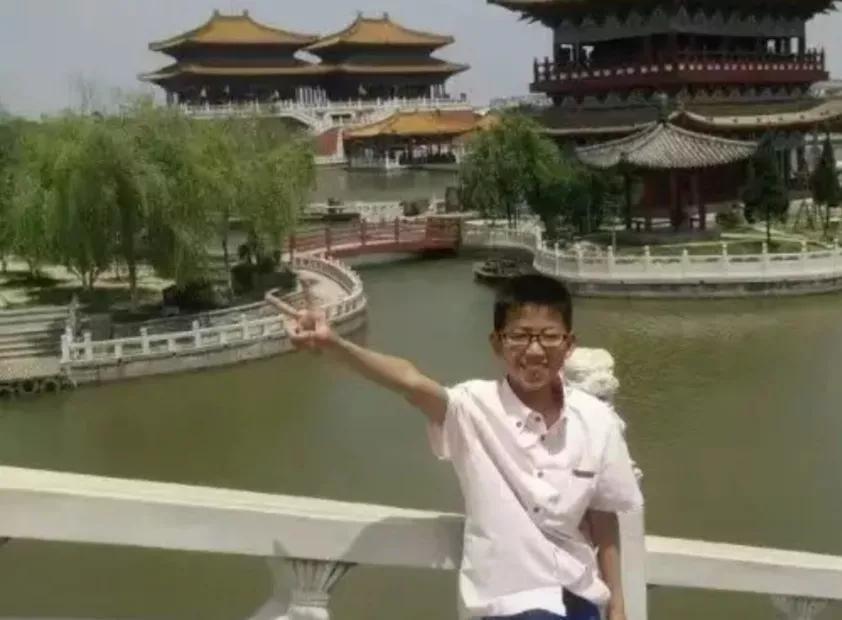 重庆车祸背后的力量,励志故事见证变化、自信与成长