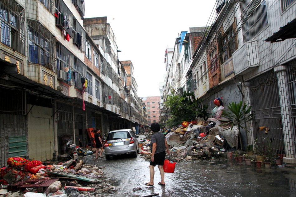 水灾最新进展与小巷深处的独特风情与隐藏的特色小店探索