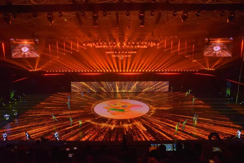 最新高清图片,视觉盛宴与观点碰撞的碰撞美学展