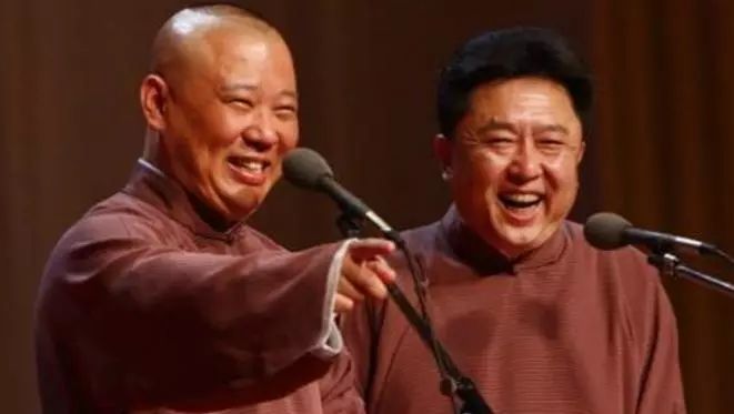 郭德纲最新相声,家的温馨与友情的交织纽带