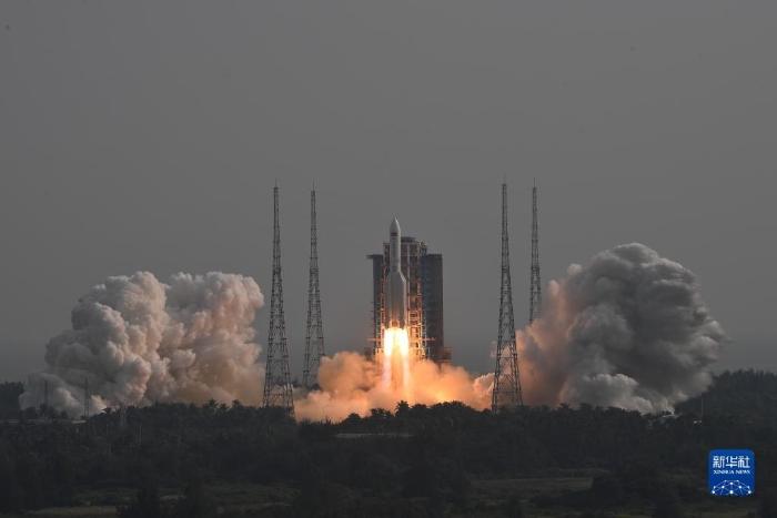 嫦娥五号探索月球背面,里程碑意义的最新消息与争议