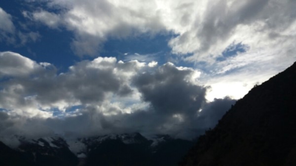 废铅价格最新行情,心灵与自然的美景之旅同步更新