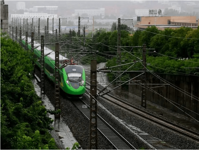 小巷深处的特色动车探秘,最新动车一览无余