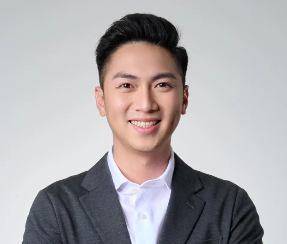 薛佩洁张政雄最新照片,展现学习变化的魅力与自信的光辉