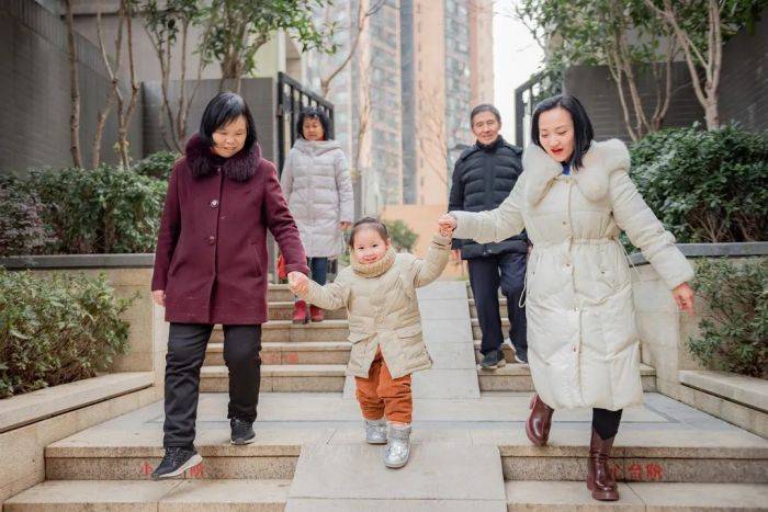 龙泉铂悦山的温馨日常,友谊、家庭与陪伴的故事更新揭秘